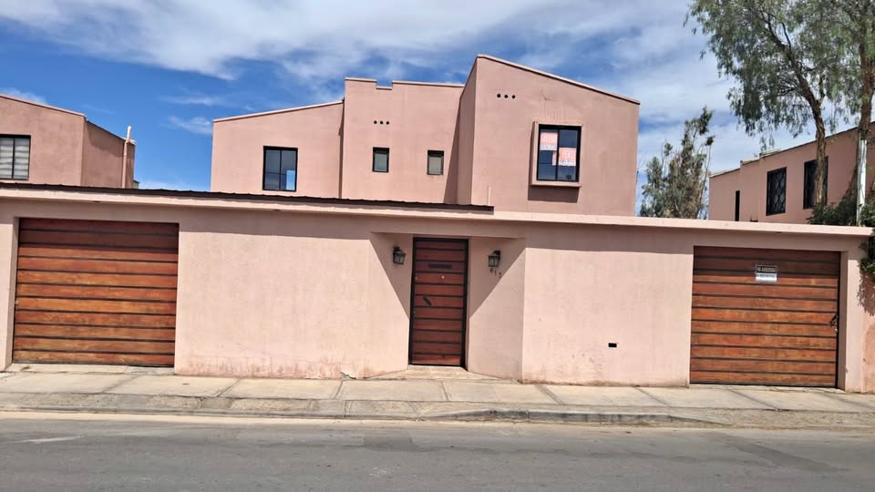 ¡VENTA DE AMPLIA CASA EN SECTOR EL PEUCO, CALAMA! 🏡