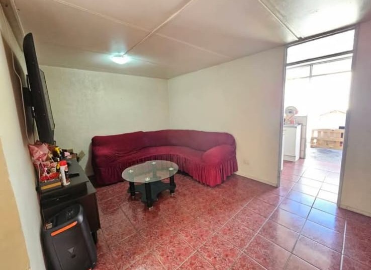 AMPLIA CASA EN VENTA EN AV. NUEVA ORIENTE, FRENTE AL MALL,  CALAMA!